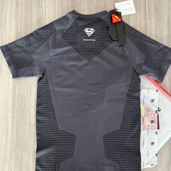 YoungLA Superman Compression Tee Medium Charcoal T-Shirt Authentic - Picture 4 of 6